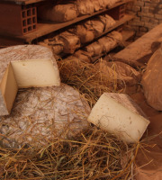 Fromagerie de la Chapelle Saint Jean - La Tomme Au Foin (demie)