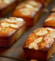 Graines Précieuses - Financiers aux amandes et marmelade d'abricots