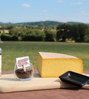 Ferme des Petits Monts - Raclette fermière POIVRE BIO au lait cru -  Part de 0,5 kg