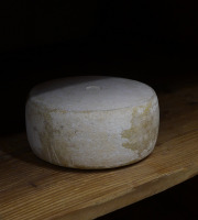 Alléosse Maitre Artisan Affineur Fromager - Tomme d'Aydius fermière au lait cru