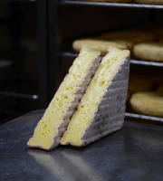 Alléosse Maitre Artisan Affineur Fromager - Pont l'Évêque AOP au lait cru (entier)