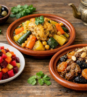 Le Paradis d'Escargot - Trio oriental , salade  , couscous poulet légumes (10) et tajine agneau pruneaux pour (5) gourmands