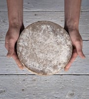 Les Fermes Vaumadeuc - Tomme au Sarrasin - Au lait cru entier de vache - Affinage 3 mois - 1700g