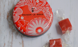 Maison Le Roux - La Boîte Dentelle Caramel Diable Rose et Fraise