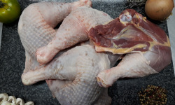Volailles BIO Galichet - 2 poulets Fermiers Bio de 1.7kg, 4 cuisses de 350g, 4 filets de 200g (5.6kg au total)
