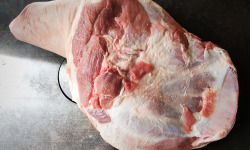 Elevage " Le Meilleur Cochon Du Monde" - Porc Plein Air et Terroir Jurassien - [Précommande] Epaule de Porc entière Duroc- 10kg