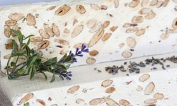 Nougats Laurmar - Nougat blanc tendre aux fleurs de lavande de Sault 12x100g
