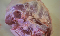 Domaine du Catié - [Précommande] Cuissot de porc de cochon Mangalica élevé 12 mois - 3,5kg