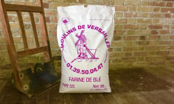 Moulins de Versailles - Farine Authentique T55 Corde Violette - 25 Kg