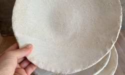Atelier Eva Dejeanty - Assiette en grès blanc Comme au Restaurant
