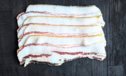Elevage de Cochons en Forêt et Produits du Terroir Jurassien - Ventrèche - Poitrine - Lard fumé MANGALICA 4 tranches