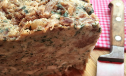 La Ferme de Cintrat - Terrine de fritons tranchée