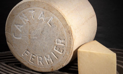 Les Affineurs des Volcans - Cantal Fermier Jeune AOP Portion 10 Kg