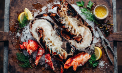 La Maison du Homard - Homard canadien mi-cuit en carapace, coupé en 2 – Environ 300 g