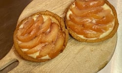 Ferme Sinsac - tartelette aux pêches sur crème pâtissière au sirop de pêches