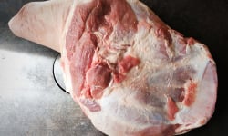 Elevage de Cochons en Forêt et Produits du Terroir Jurassien - [Précommande] Epaule de Porc entière Duroc