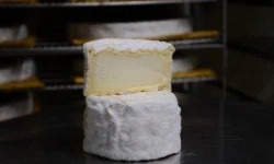 Alléosse Maitre Artisan Affineur Fromager - Chaource Fermier AOP au lait cru Demi