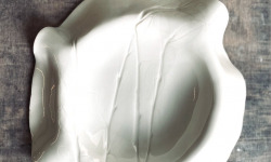 Atelier Eva Dejeanty - Assiette en porcelaine Comme au restaurant