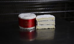 Alléosse Maitre Artisan Affineur Fromager - Alléosse - Brillat Savarin IGP Truffé (demi)