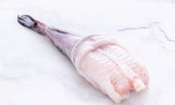 Poissonnerie La Piriacaise - Petite queue de lotte avec peau 5kg