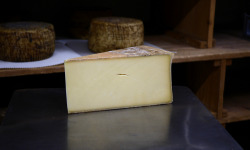 Alléosse Maitre Artisan Affineur Fromager - Beaufort au lait cru AOP +20 mois