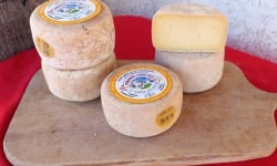 Fromagerie l'Entre Deux - Tomette entière au lait cru de vache - 750 g