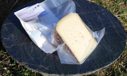 Maxime Bajas – Ferme De L’Aouda - Fromage de brebis PéDescaous –  Printemps 5 mois-sous vide – 500g