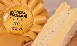 Fromage Gourmet - Brie du Gourmet à la truffe d'été 1kg
