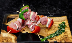 Boucherie Charcuterie Traiteur Lionel Ghérardi - Brochette de Lapin Lard/pruneau x 2