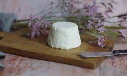 Elevage La Doudou - Crottin De Chèvre Frais