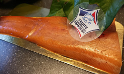 Eauzons ! - Truite fumée (non-tranchée) aux baies roses