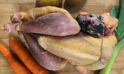 L’Echo Paysan - Pintade fermière du Cantal 2x1,5kg