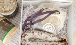 Maison Marie SEVERAC - Coffret Sanérac Apero: fromage Sanérac en pochon et saucisse sèche du Cantal x8