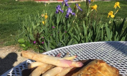 Des Poules et des Vignes à Bourgueil - Feuilleté de volailles aux asperges