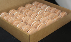 Les Macarondises - 35 Macarons Noix De Coco