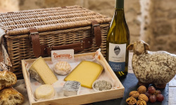 Lou Canesteou - Plateau de fromage spécial été et vin l'accord parfait