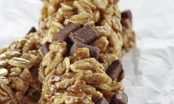 L'OLIVERAIE DU COUDON - BARRES DE CÉRÉALES ASSORTIES – 9 BARRES (126 G) 3 AUX POMMES / 3 AU CHOCOLAT / 3 À LA NOISETTE