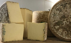 La Ferme de Labouygues - Cantal fermier "Entre-Deux" AOP 750g