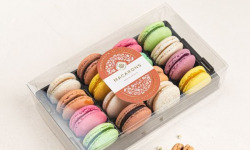Invitation au Délice - Coffret de 16 Macarons Classiques x 4