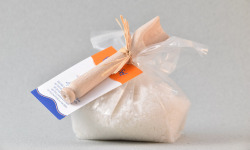 Artisans du Sel - Fleur de Sel de Guérande naturelle 100g -  Pelle en hêtre | Artisans du Sel