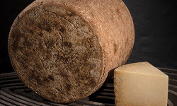 Les Affineurs des Volcans - Cantal Vieux Pasteurisé AOP Portion 1kg