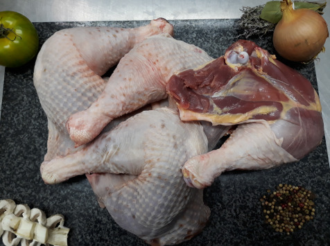 Volailles BIO Galichet - 2 poulets Fermiers Bio de 1.7kg, 4 cuisses de 300g, 4 filets de 200g (5.4kg au total)