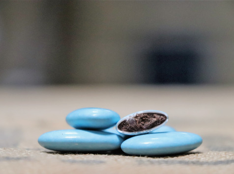 Moulins de Versailles - Dragées bleues au chocolat  70% de cacao - 250g