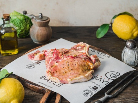 Maison BAYLE - Champions du Monde de boucherie 2016 - 2 Cotes de porc filet marinées thym citron - Barbecue 500g