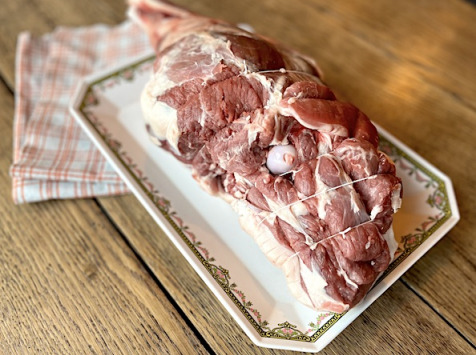 Boucherie Guiset, Eleveur et boucher depuis 1961 - Gigot de Pâques entier avec os agneaux des Ardennes. 2.5kg 10personnes