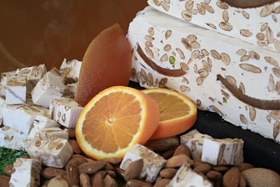 Nougats Laurmar - Vrac nougat blanc tendre aux écorces d'oranges confites 2x1kg