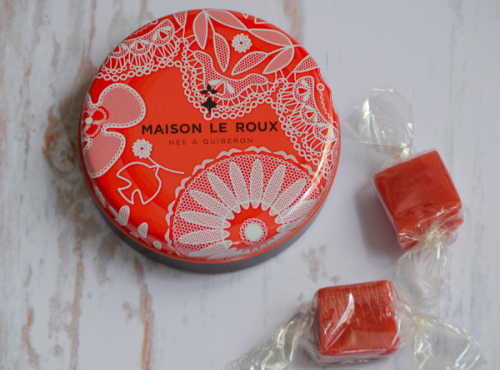 Maison Le Roux - Boîte Dentelle Caramel Diable Rose et Fraise