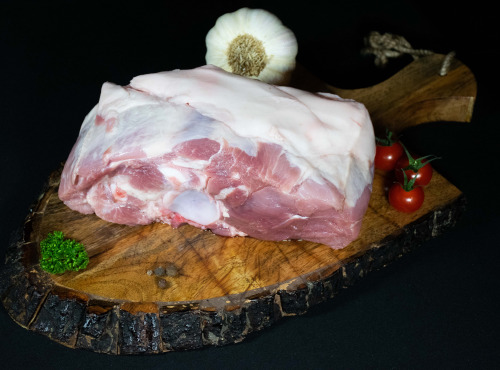 La Ferme Celtique - Palette de Porc Blanc de L'Ouest Élevé en Plein Air  - environ 1.100 kg - en Conversion BIO