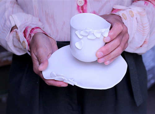 Atelier Eva Dejeanty - Assiette en porcelaine Eclosion M