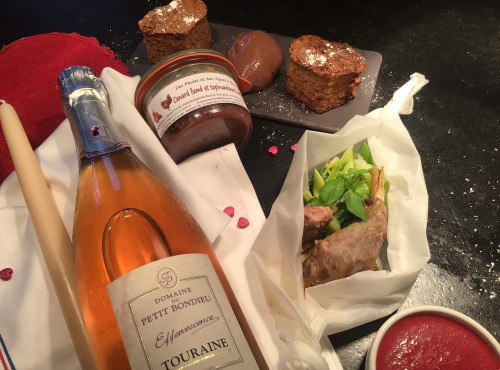 Des Poules et des Vignes à Bourgueil - Saint-valentin - Panier Repas